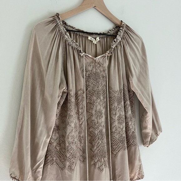 Solitaire Boho Peasant Embroidered 3/4 Sleeve Tassel Neck Blouse Brown Tan Small - Picture 3 of 9